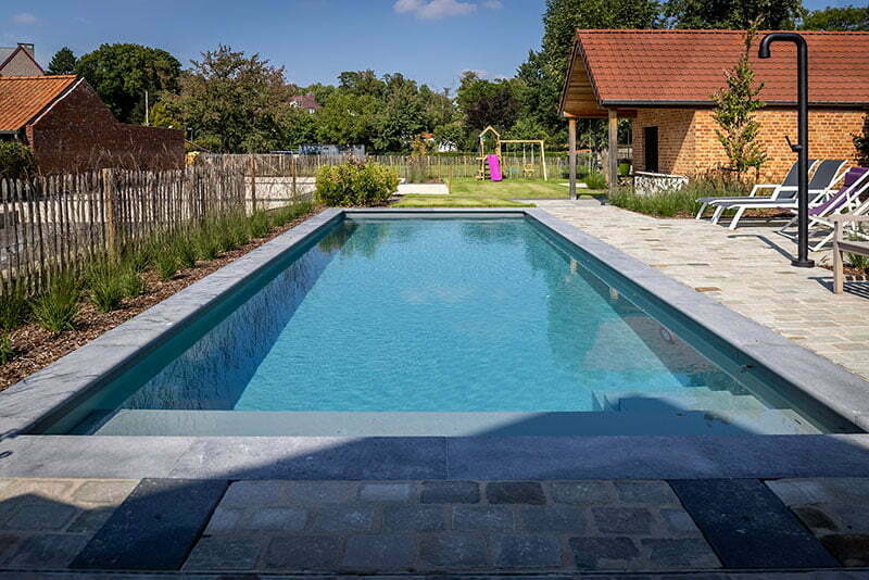 Tuine met zwembad voor kinderen